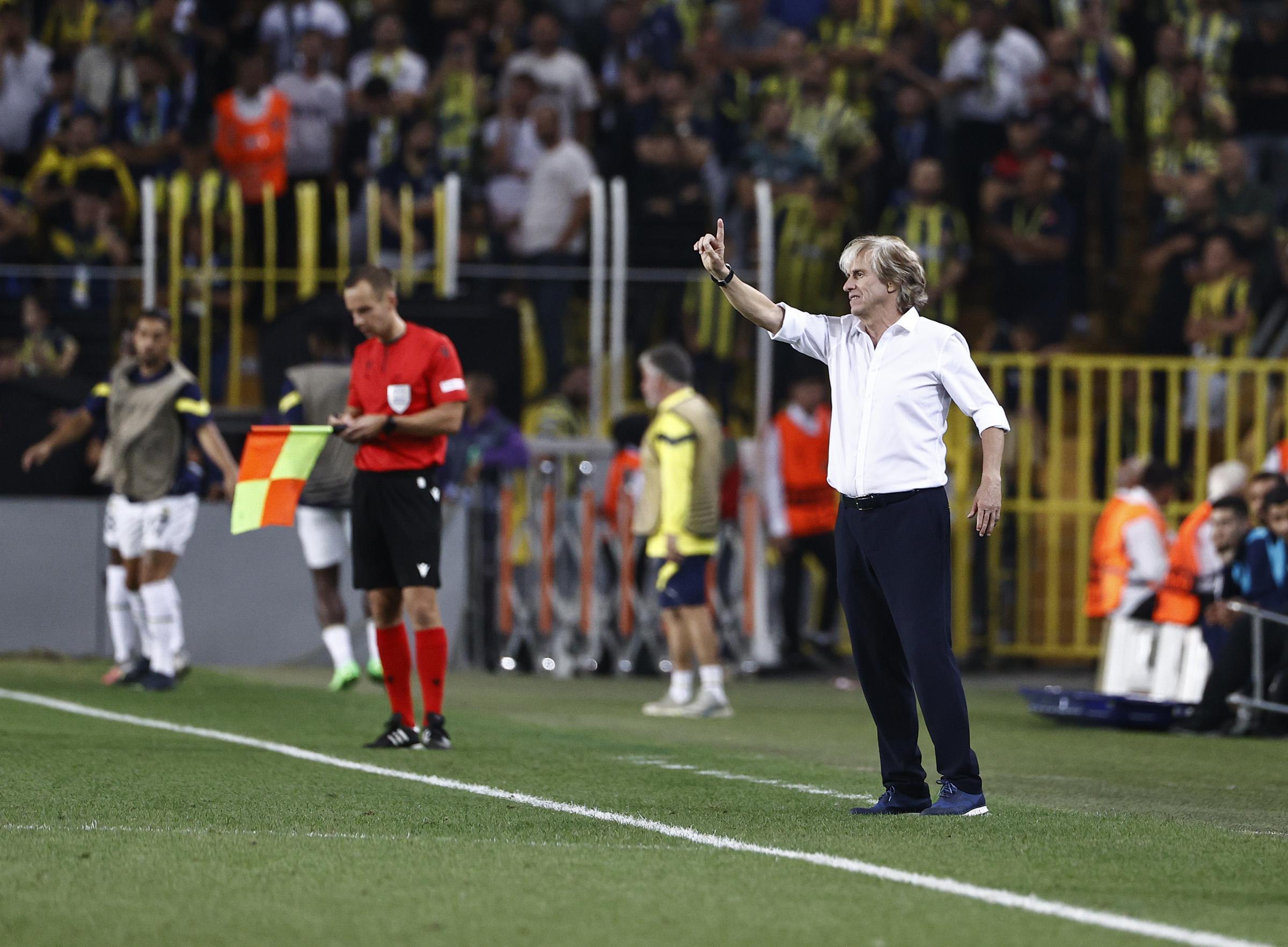 Bizim Takım, Fenerbahçeyi değerlendirdi: İki farklı takım iki aynı oyun...