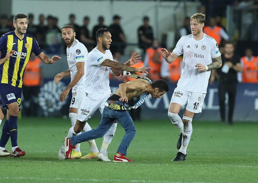 Son dakika Beşiktaşlı Josef de Souzaya talip çıktı