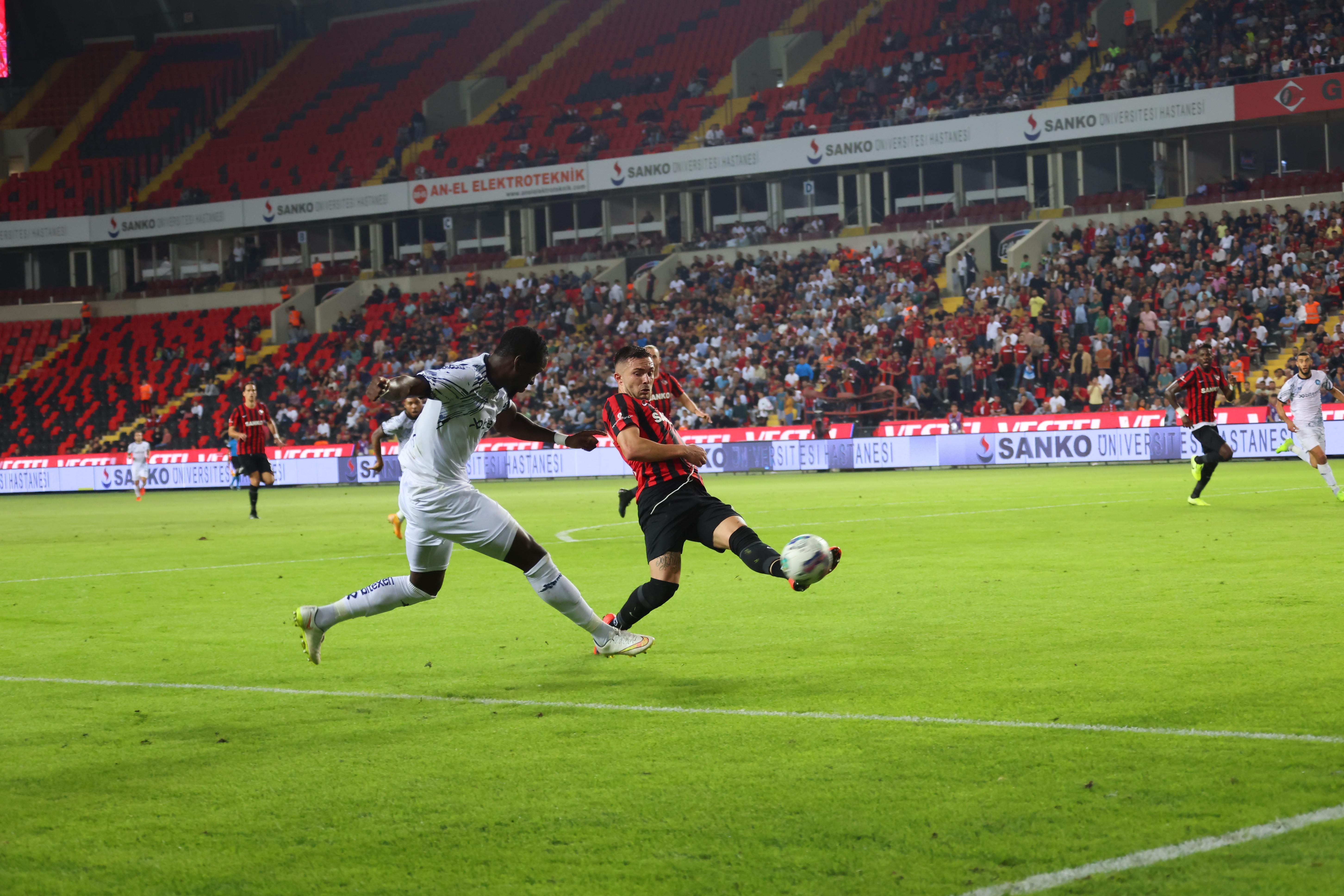 (ÖZET) Gaziantep FK-Adana Demirspor maç sonucu: 1-1