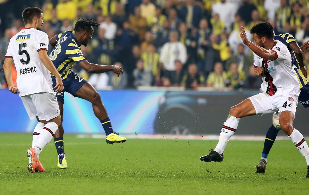 Fenerbahçe- Karagümrük maçında penaltı yağmuru Tartışmalı pozisyonlara noktayı koydu