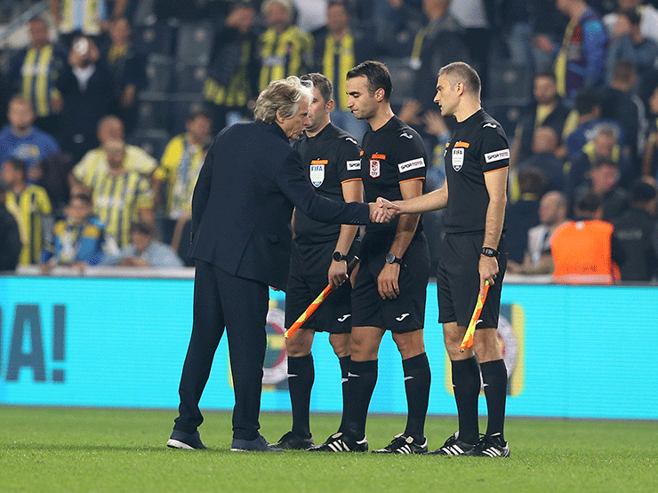 Fenerbahçe- Karagümrük maçında penaltı yağmuru Tartışmalı pozisyonlara noktayı koydu