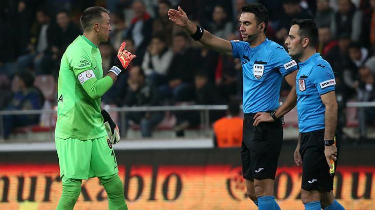 Okan Buruk: Hakemlerle uğraşmaktan yorulduk Yıllardır hakkımız yeniyor