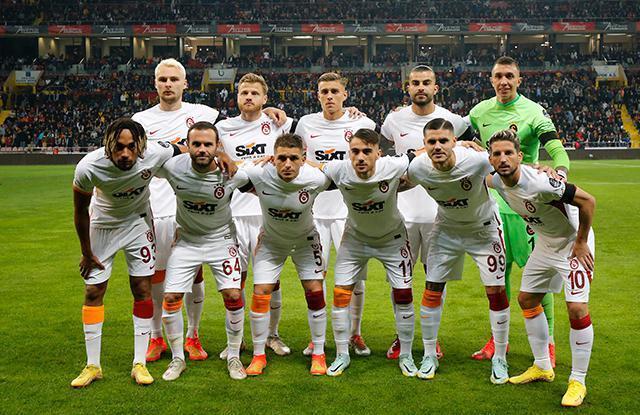 Yazarlardan Galatasaraya ağır eleştiri