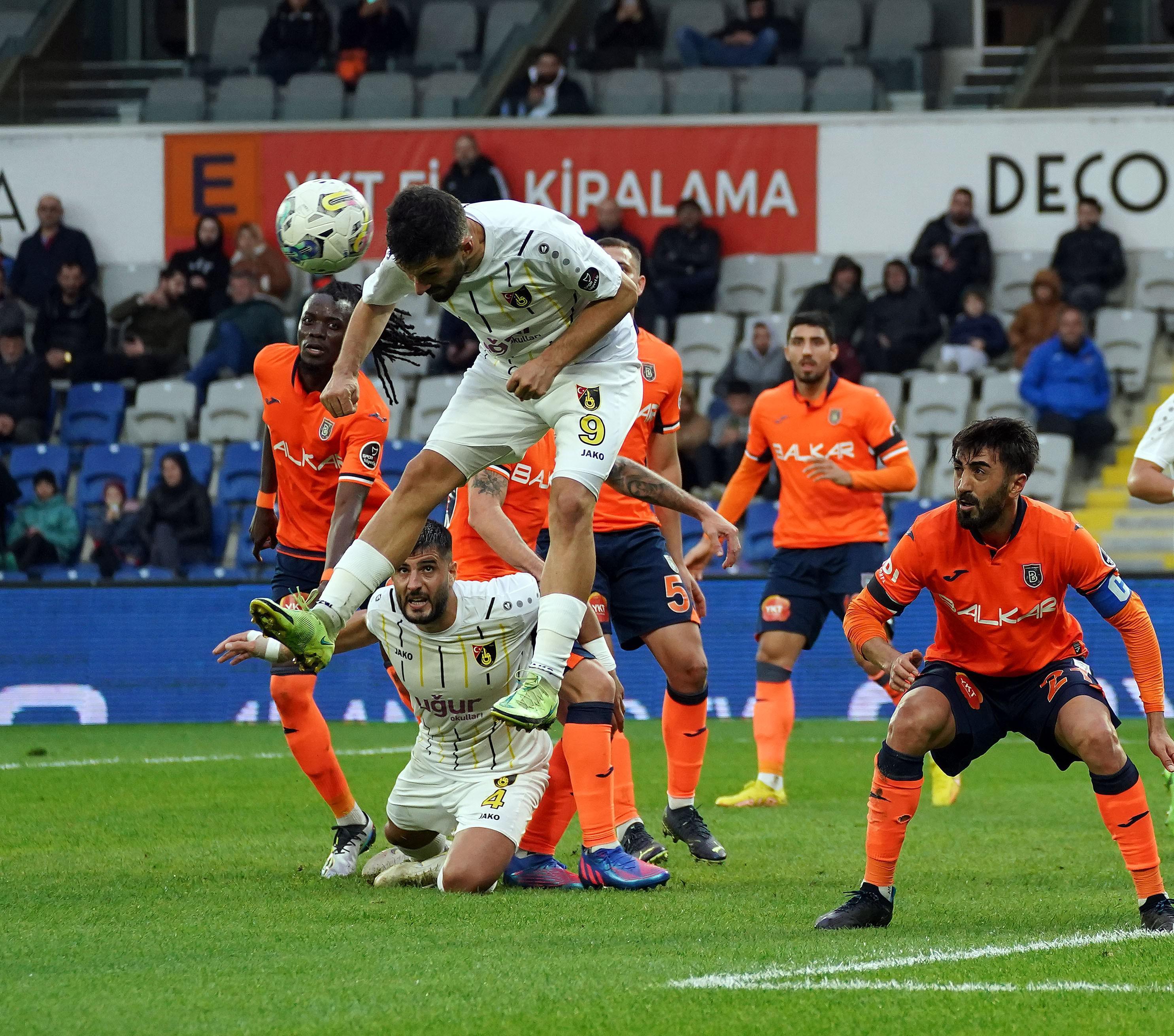 (ÖZET) Başakşehir - İstanbulspor maç sonucu: 2-0