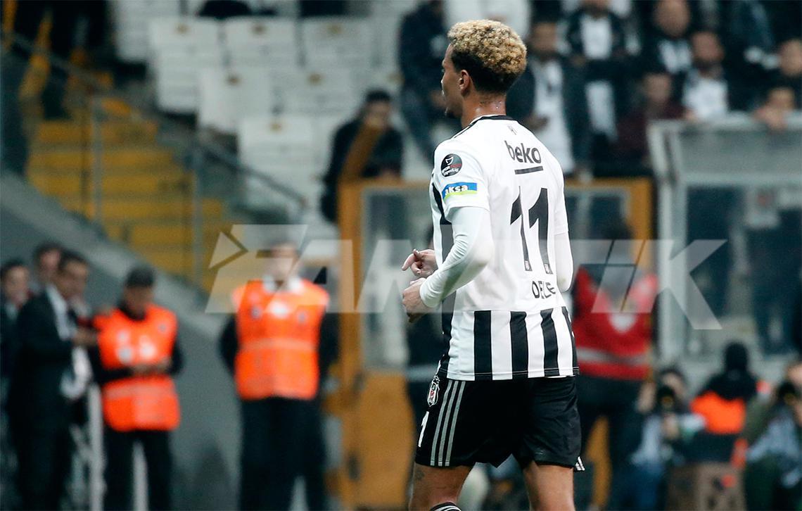 Beşiktaş taraftarından Dele Alliye tepki