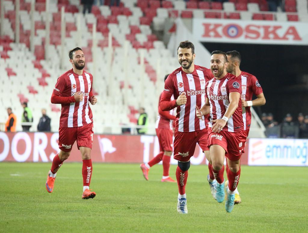 (ÖZET) Sivasspor - Giresunspor maç sonucu: 3-0