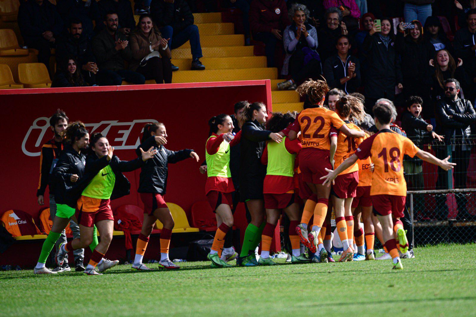 Kadın Futbol Süper Liginde derbi heyecanı
