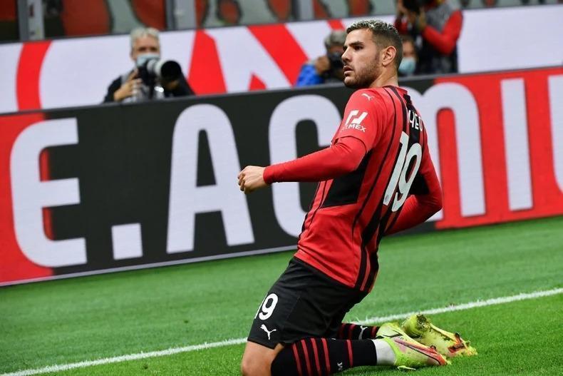 Milanlı Theo Hernandezin evine hırsız girdi Nişanlısına saldırdı