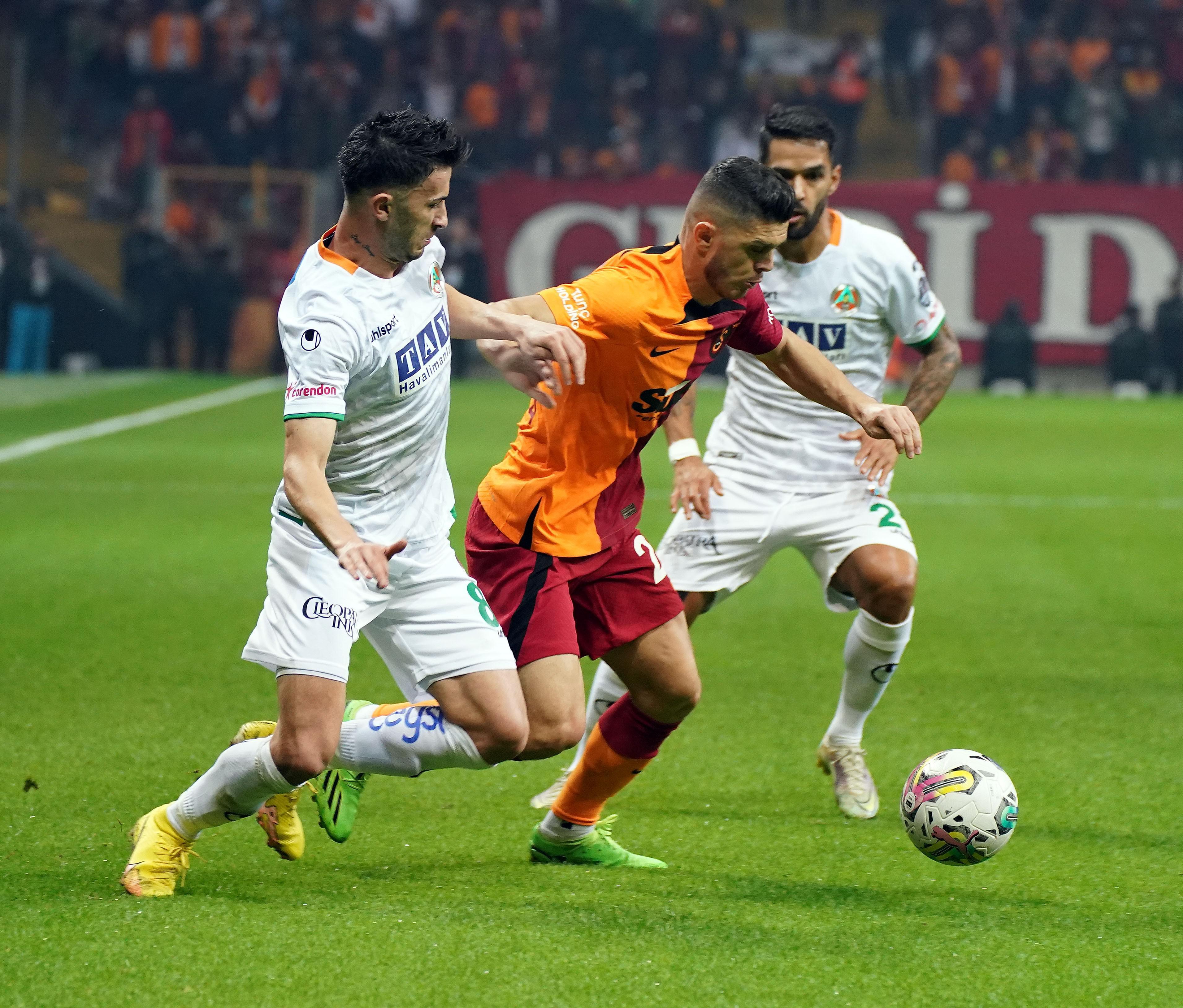 (ÖZET) Galatasaray-Alanyaspor maç sonucu: 2-2