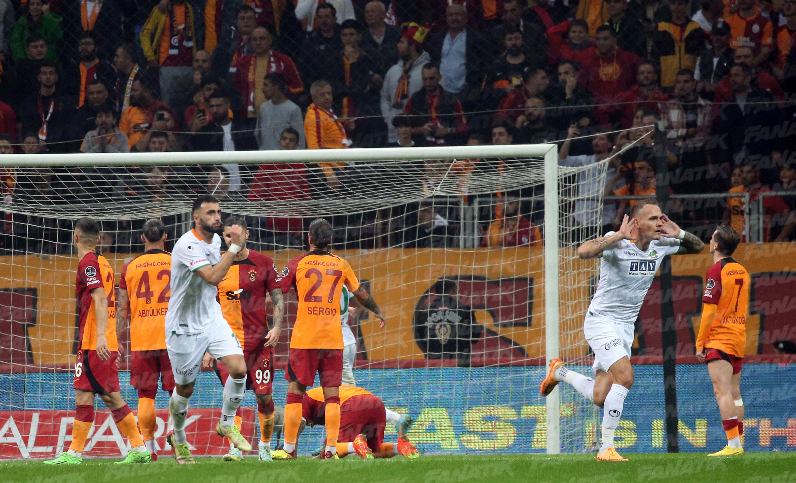 (ÖZET) Galatasaray-Alanyaspor maç sonucu: 2-2