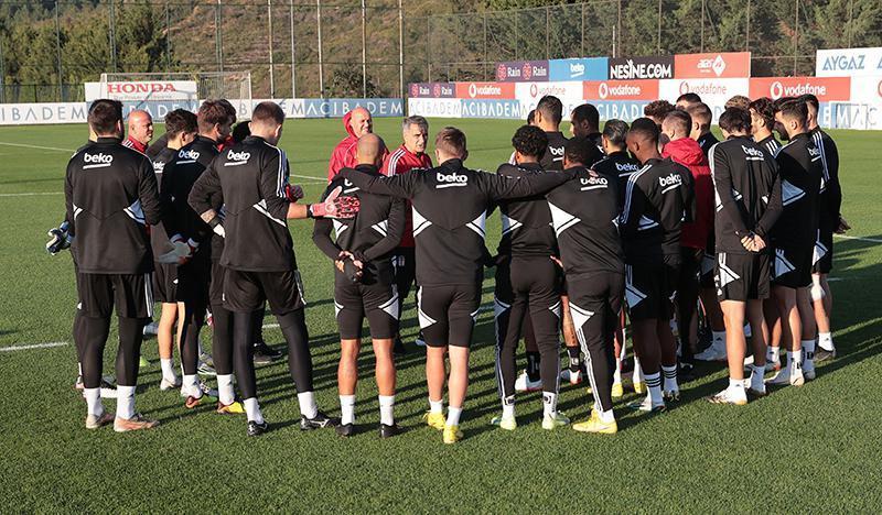 Şenol Güneşten Romain Saiss kararı
