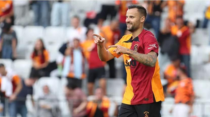 Galatasarayda forvet operasyonu: Haris Seferovicin yerine yerli isim