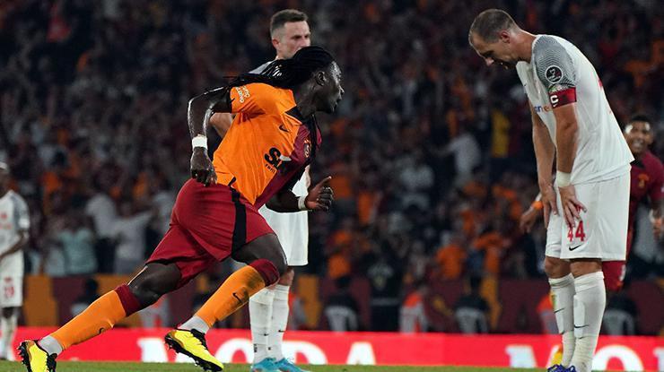 Galatasarayda Okan Burukun büyük kararsızlığı