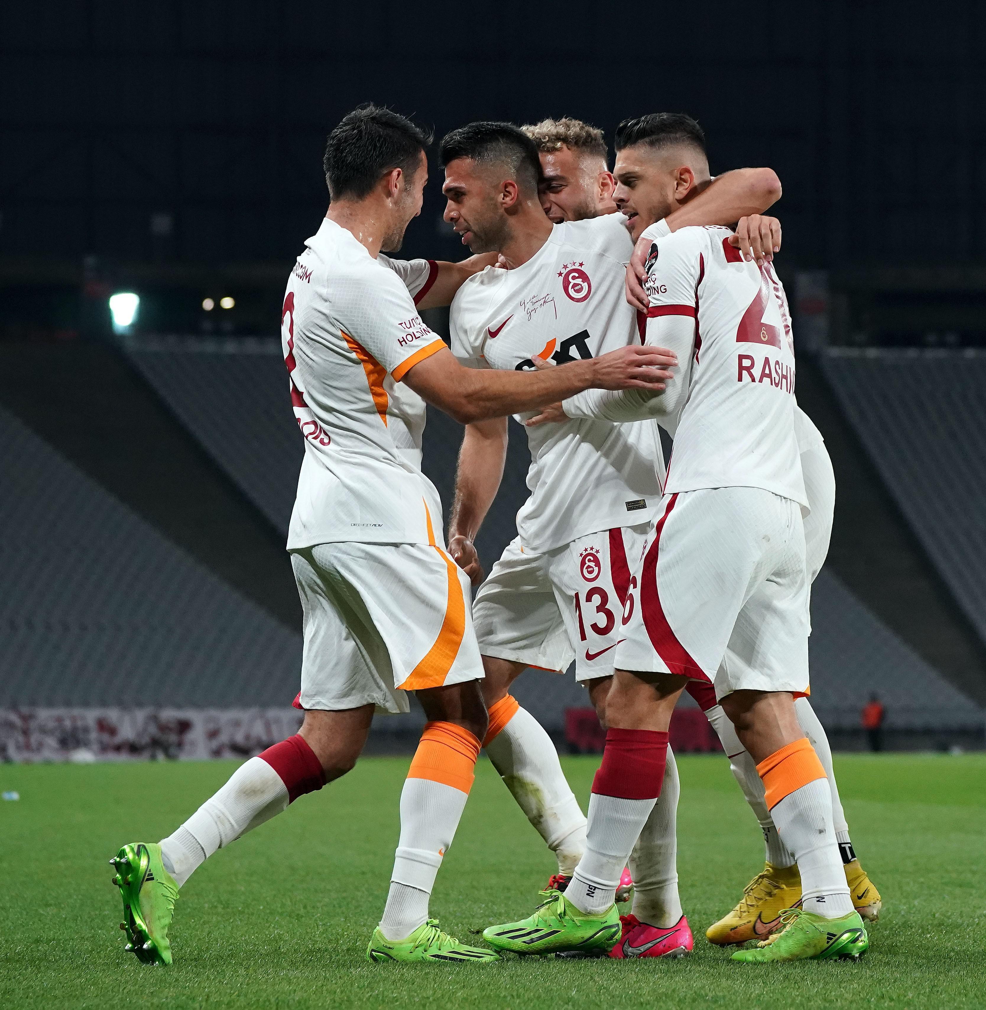 Galatasarayda Okan Buruktan Kerem Aktüroğlu kararı