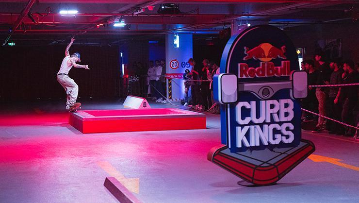 Red Bull Curb Kingste Türkiyenin en iyi kaykaycıları bir araya geldi