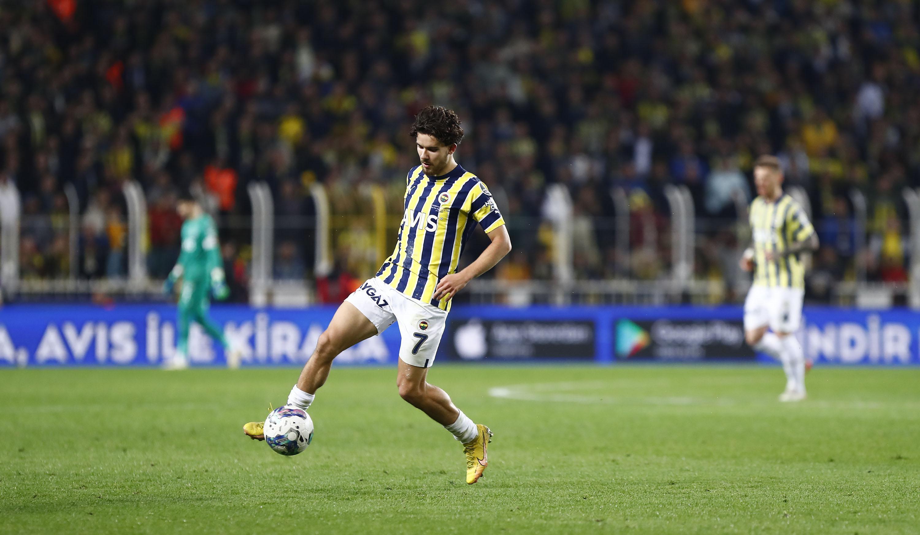 Fenerbahçede o ismin sözleşmesi feshediliyor Yerine gelecek isim belirlendi