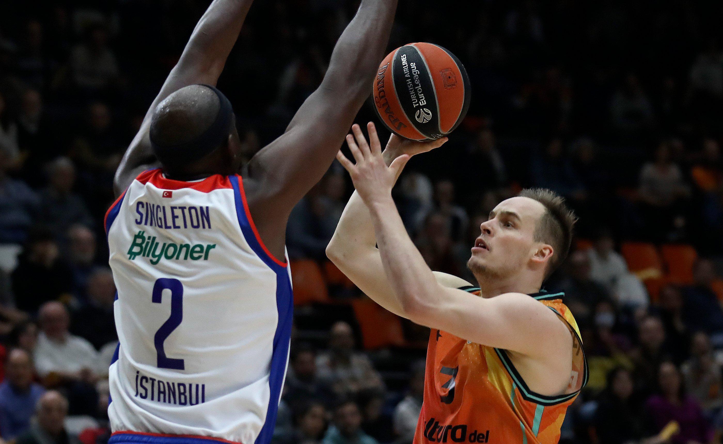 (ÖZET) Valencia Basket - Anadolu Efes maç sonucu: 81-71 | Son çeyrek kabusu sürüyor