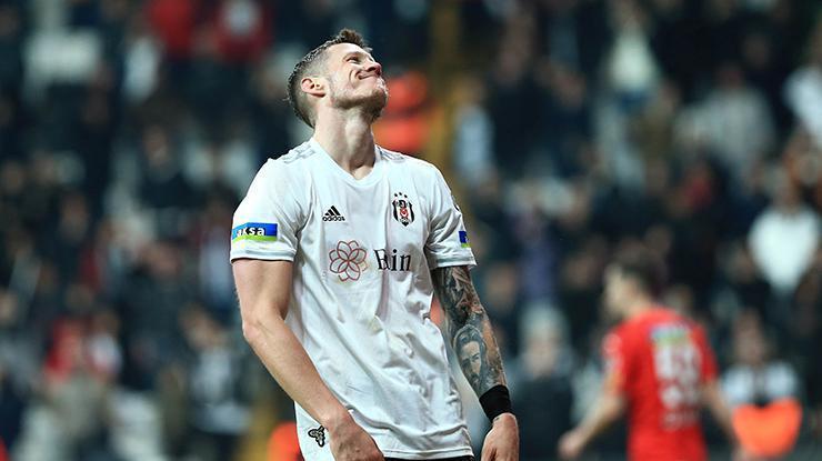 Beşiktaştan sürpriz transfer atağı Teklif açıklandı