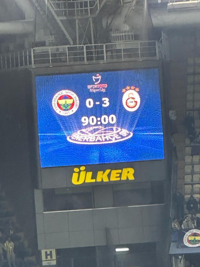 Fenerbahçe-Galatasaray derbisinde tarihe geçen anlar