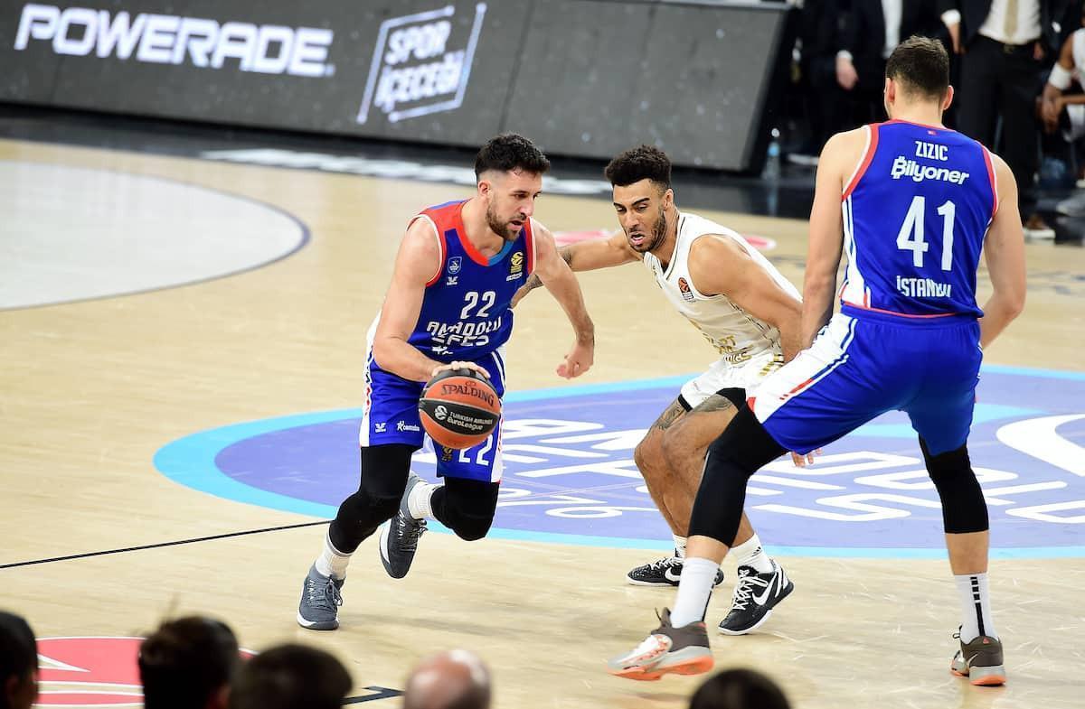 Anadolu Efes Türk Telekoma konuk oluyor