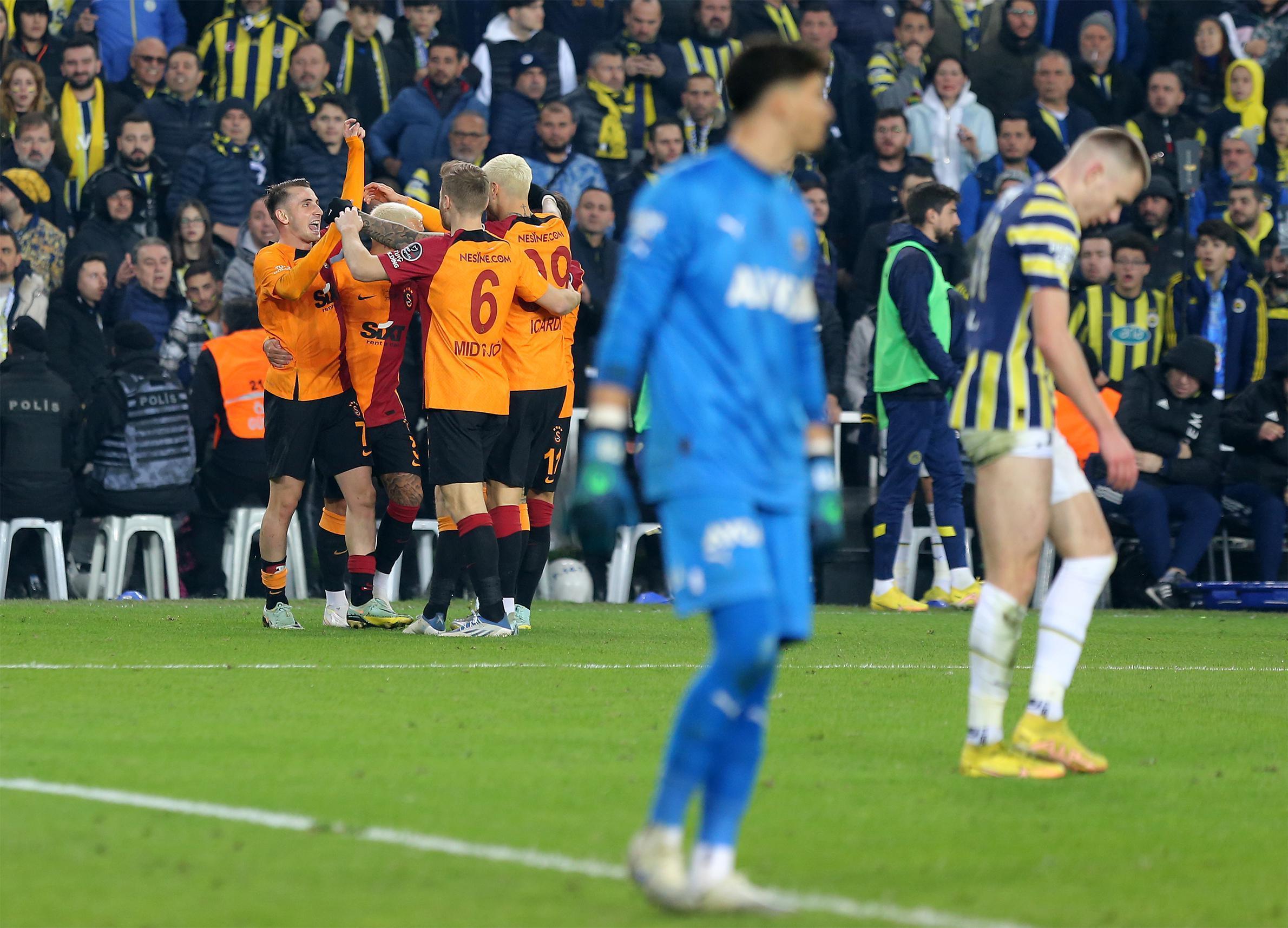 (ÖZET) Fenerbahçe - Galatasaray maç sonucu: 0-3 | Derbide zafer Aslanın