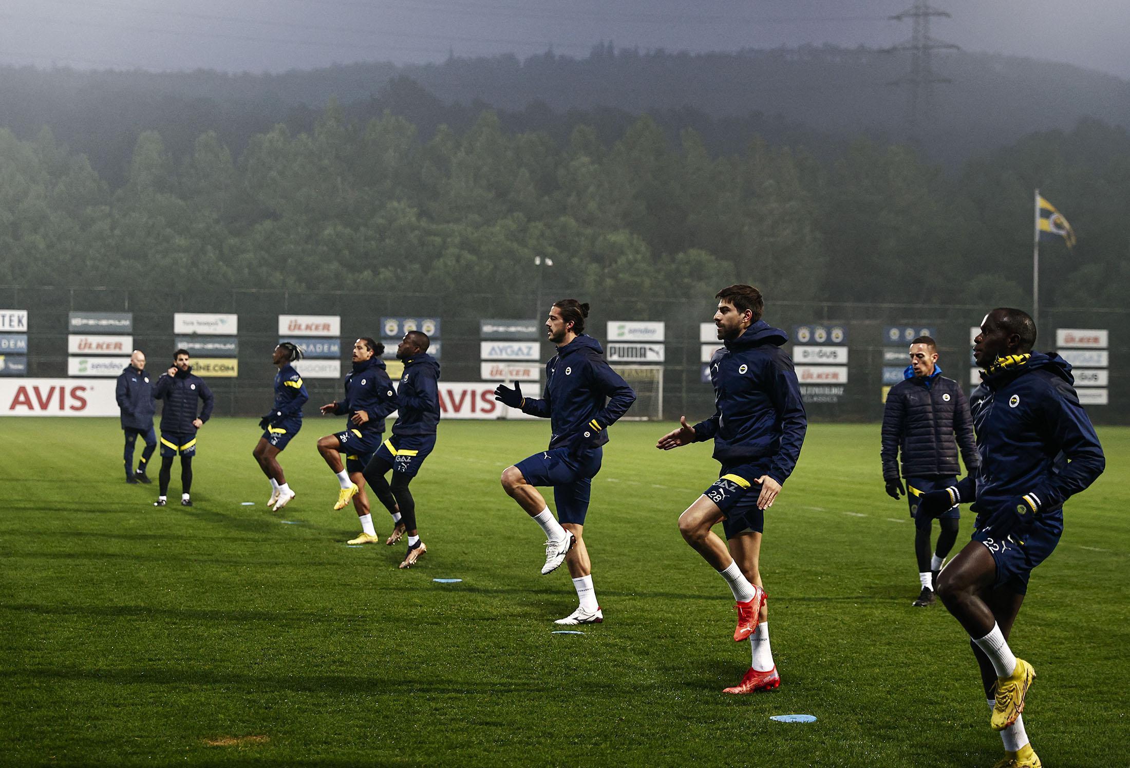 Fenerbahçede derbi öncesi en merak edilen soru Jesus, Galatasaray karşı...