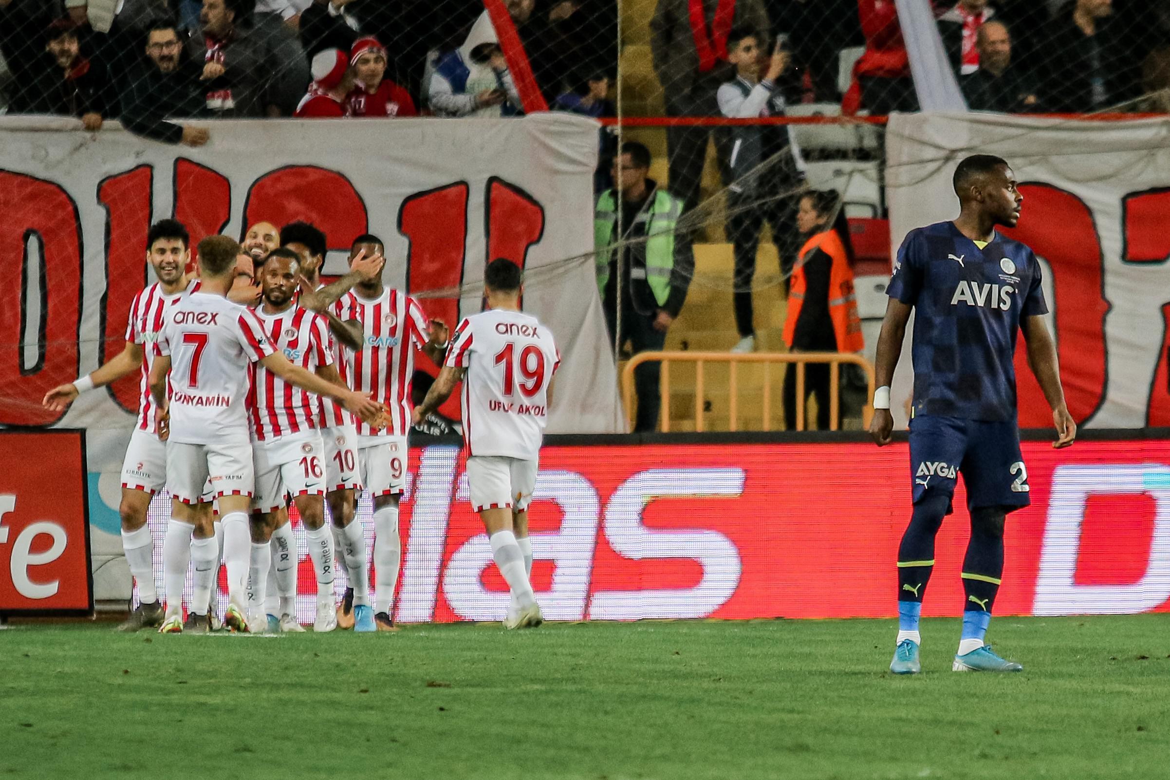 Michy Batshuayi, Süper Ligin zirvesinde Bunu en çok başaran oyuncu...