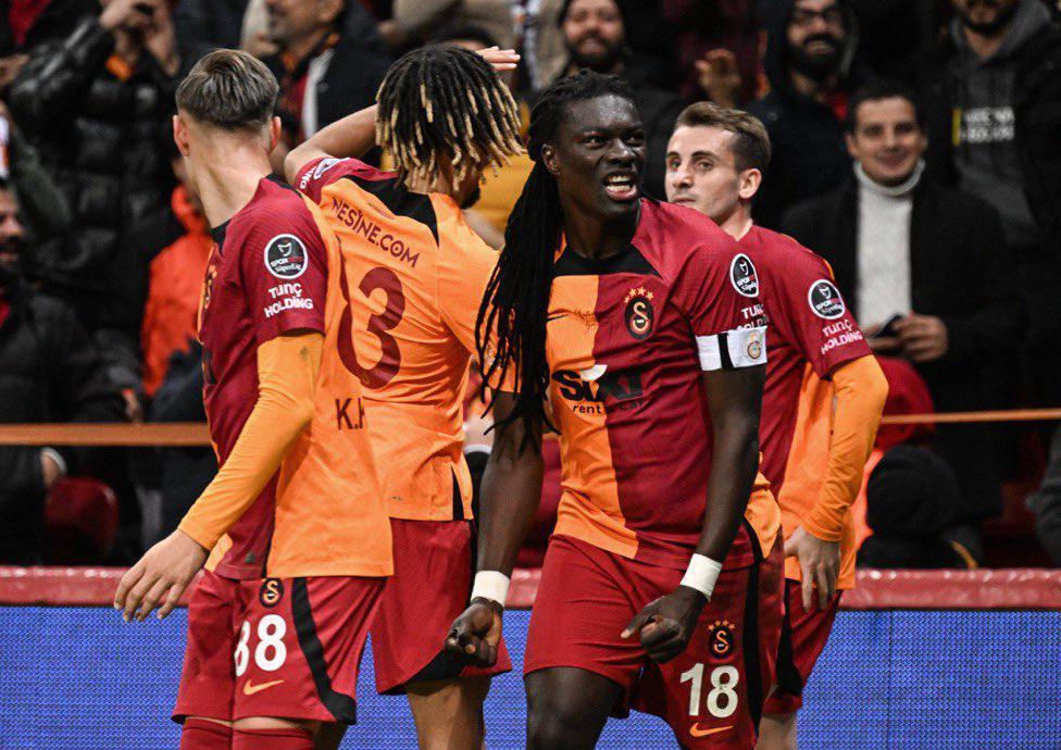 TFF 1. Ligden Gomis bombası