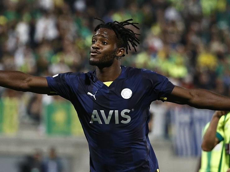 Michy Batshuayiden Galatasaraya olay gönderme: Liderlik...