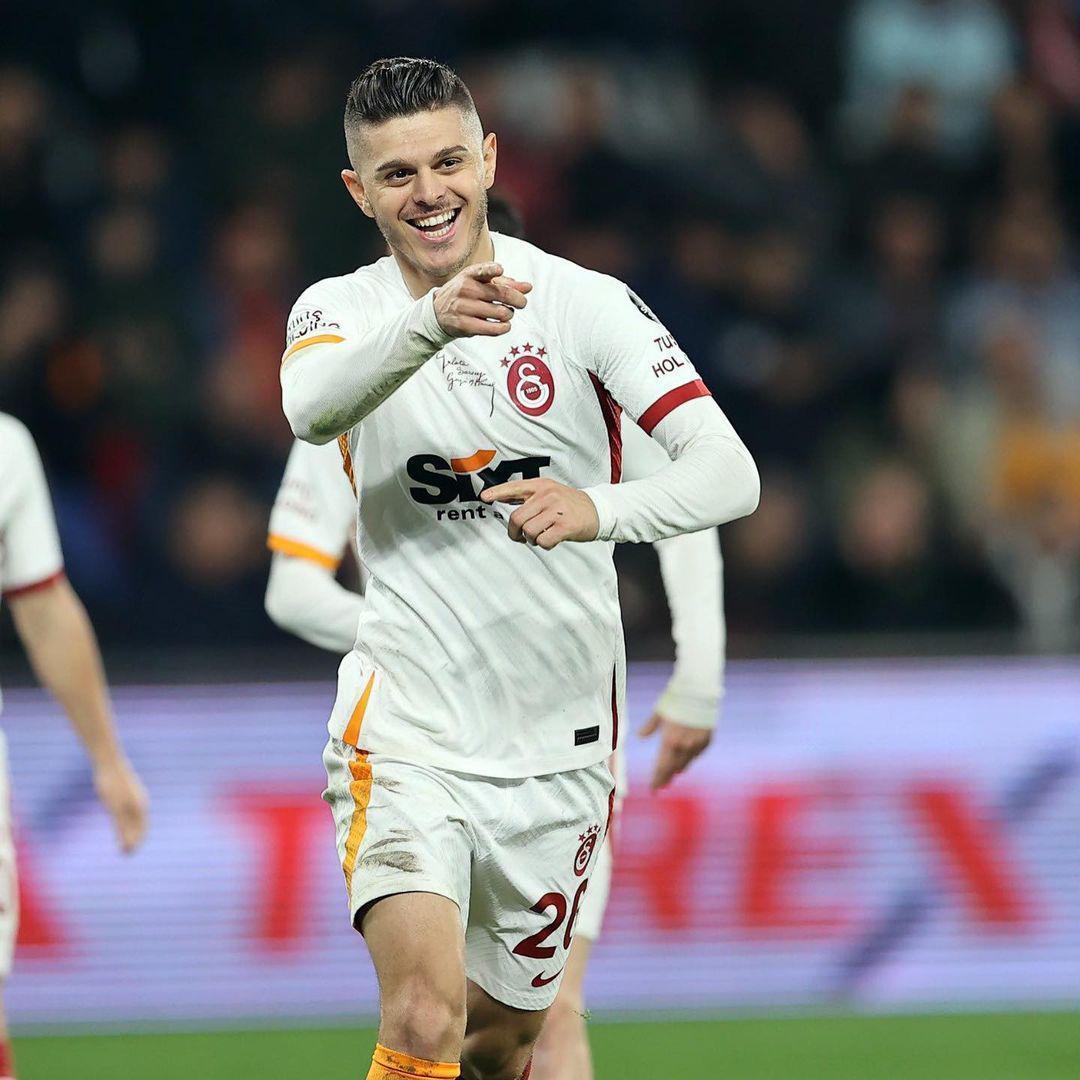 Galatasarayda Sacha Boeyun bonservisi belirlendi Astronomik rakam...