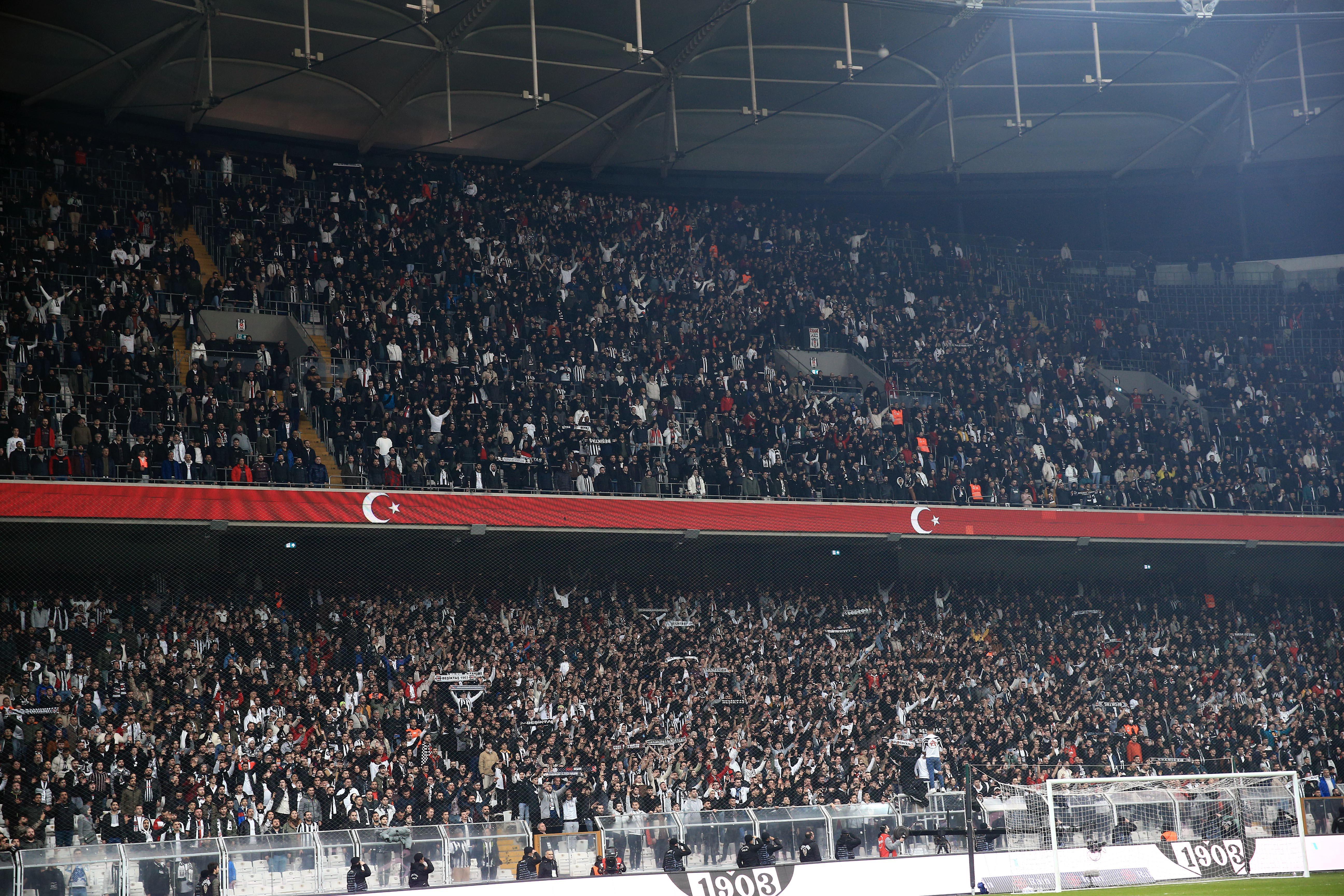 Beşiktaştan taraftarına yeni yıl hediyesi