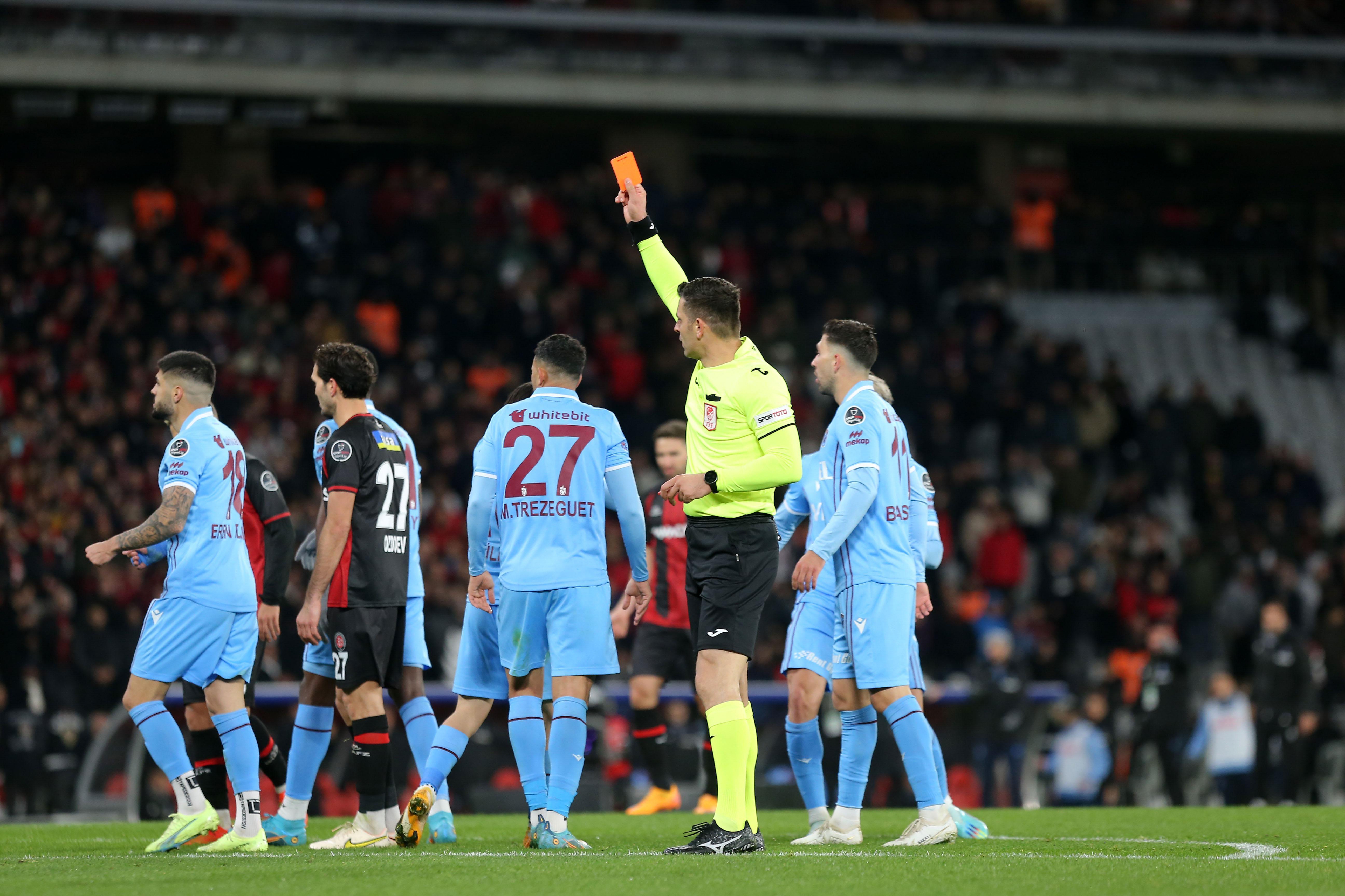 Trabzonspor ağır yaralı İlklerin gecesi...