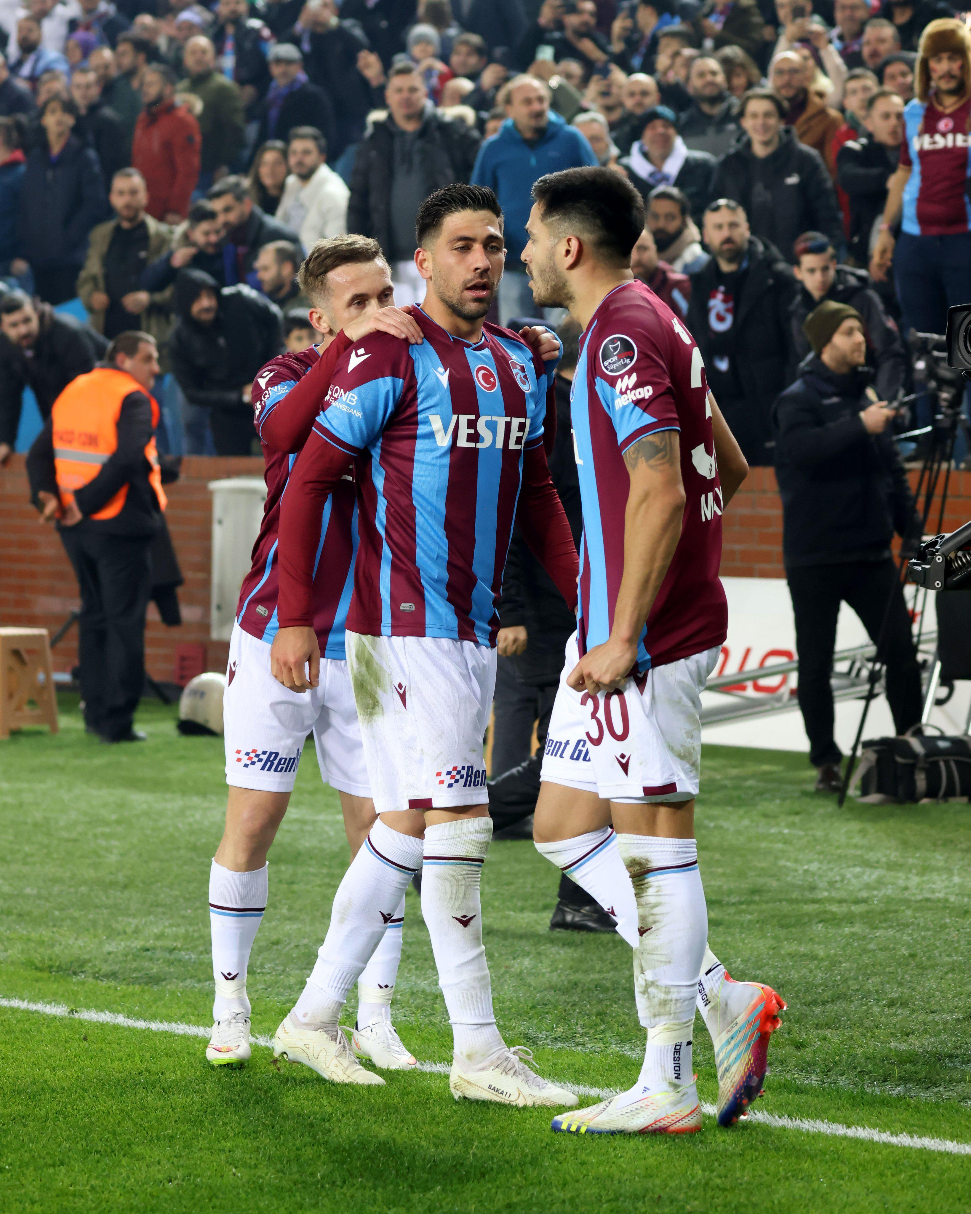 Babelden Trabzonspor-Fenerbahçe sırasında flaş paylaşım