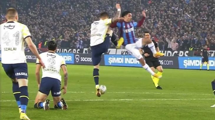 Trabzonspor - Fenerbahçe maçına damga vuran an Dakika 61, canlı yayında açıkladı