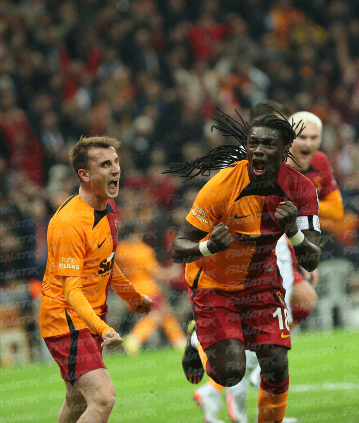 Galatasaray, Süper Ligin yeni lideri (ÖZET) Galatasaray-İstanbulspor maç sonucu: 2-1