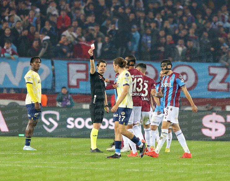 Trabzonspor - Fenerbahçe maçı sonrası ağır eleştiri Halil Umut Meler...