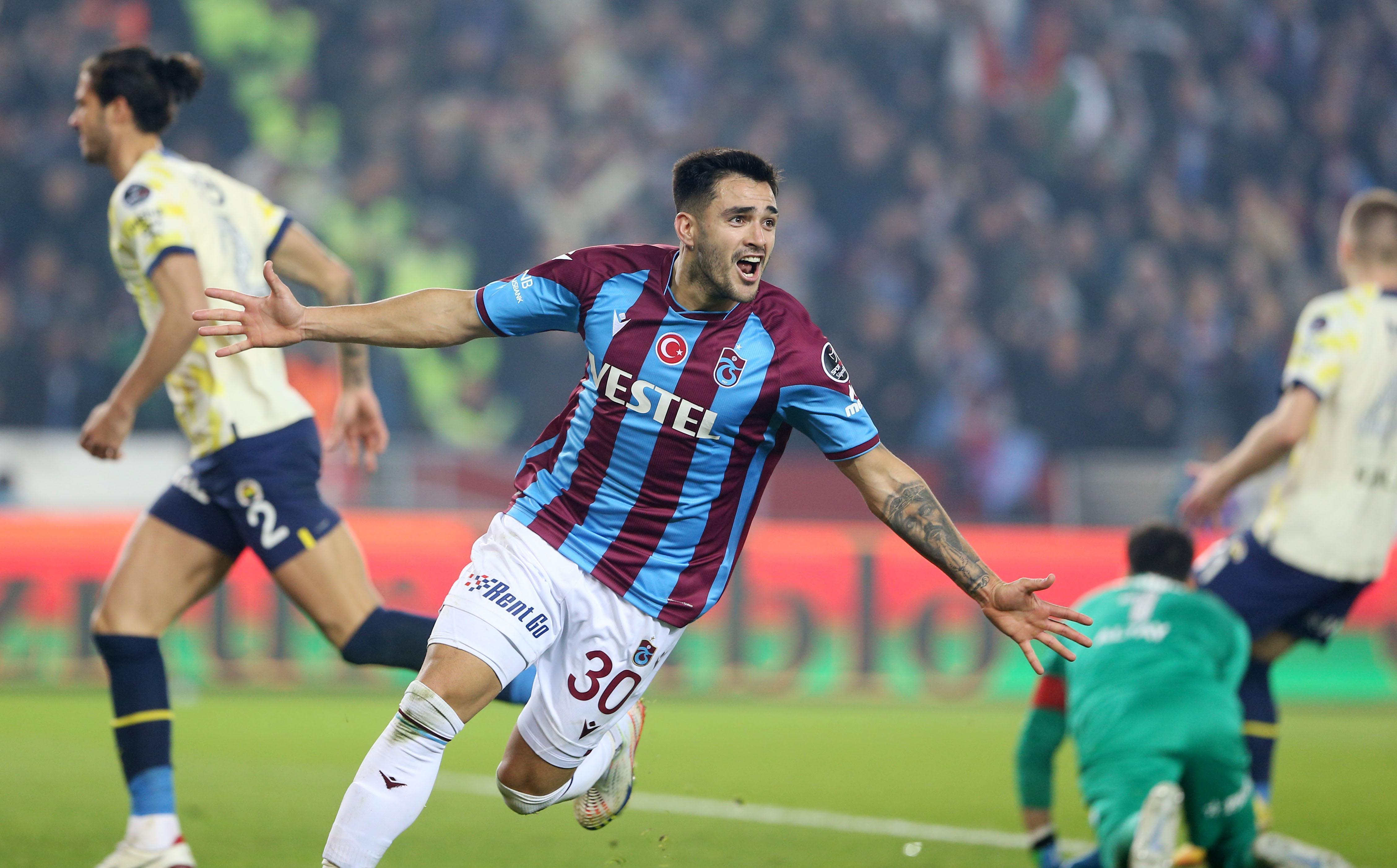 Akyazıda Maxi Gomez ve Trezeguetnin gecesi (ÖZET) Trabzonspor-Fenerbahçe maç sonucu: 2-0