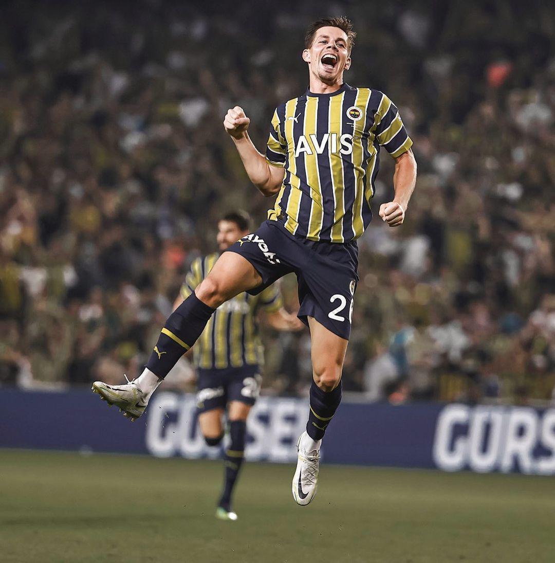 Trabzonspor transferde atağa kalkıyor Fenerbahçeden sürpriz isim...