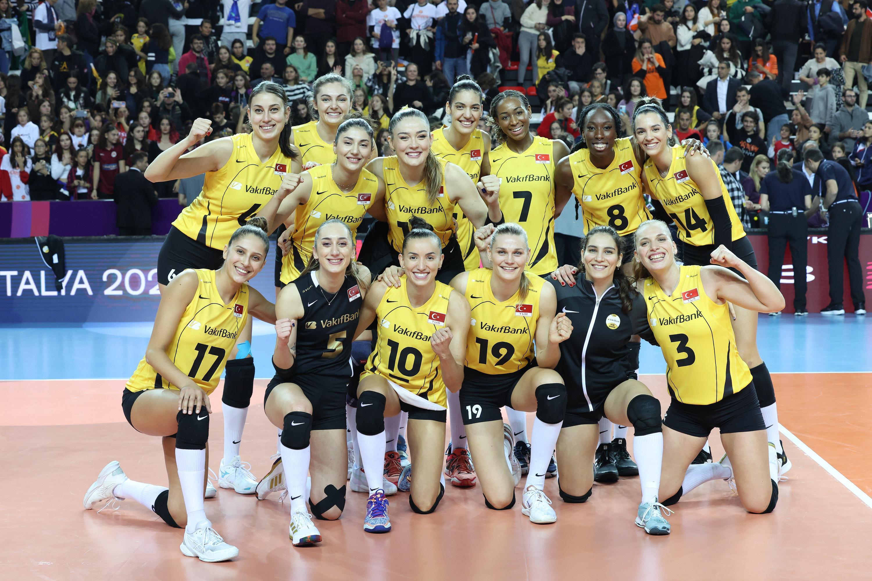 VakıfBank, Kuanysh engelini 3-0la geçti