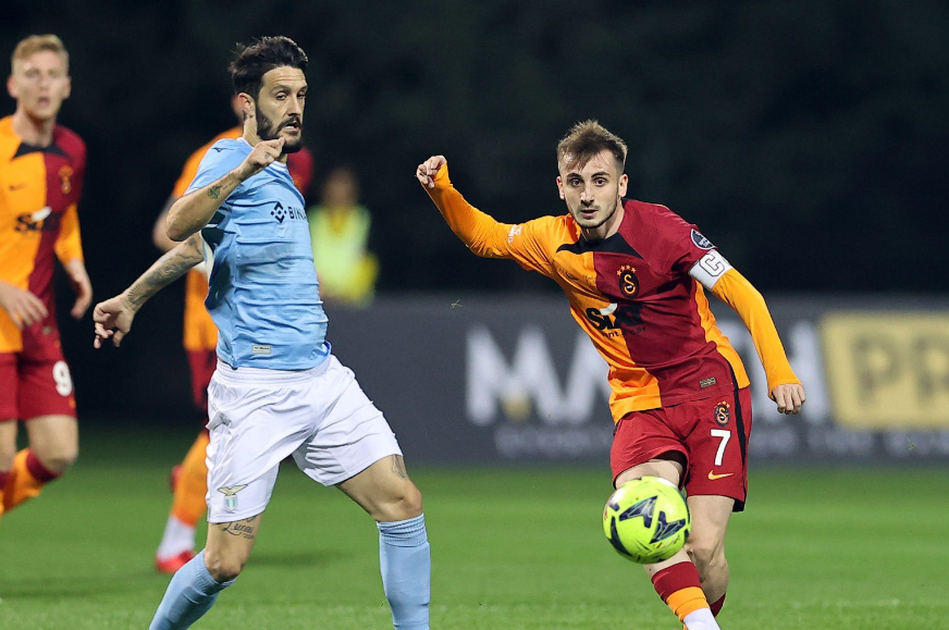 Galatasaray-Lazio maçında olay Rakibinin boğazına yapıştı, şok sakatlık