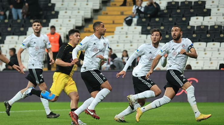 Beşiktaşta Şenol Güneşten şok eden karar Yıldız oyuncuyu idmandan gönderdi