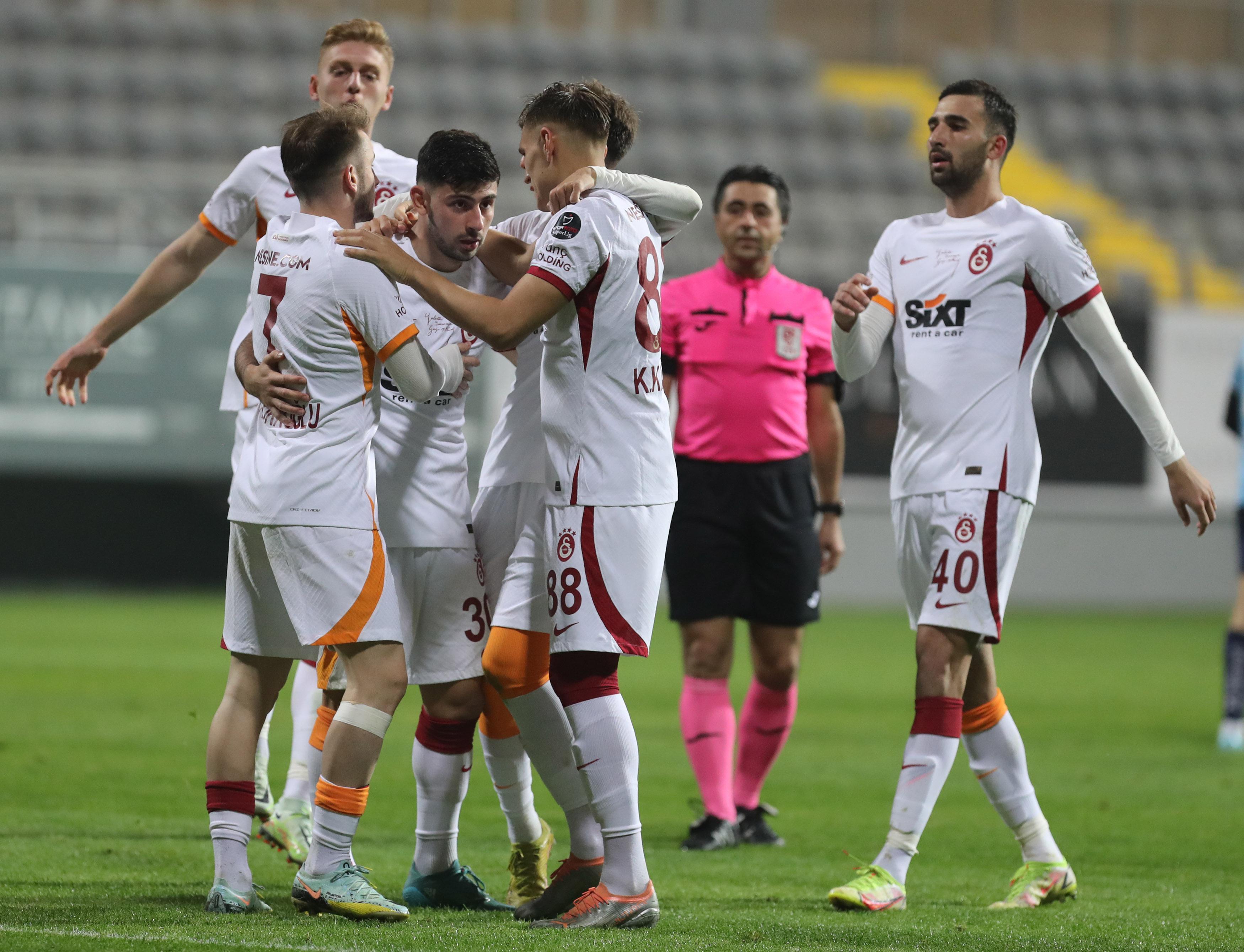 (ÖZET) Galatasaray - Adana Demirspor maç sonucu: 2-2