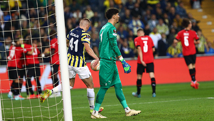 Fenerbahçede Altay Bayındır tehlikesi Bedavaya gidebilir