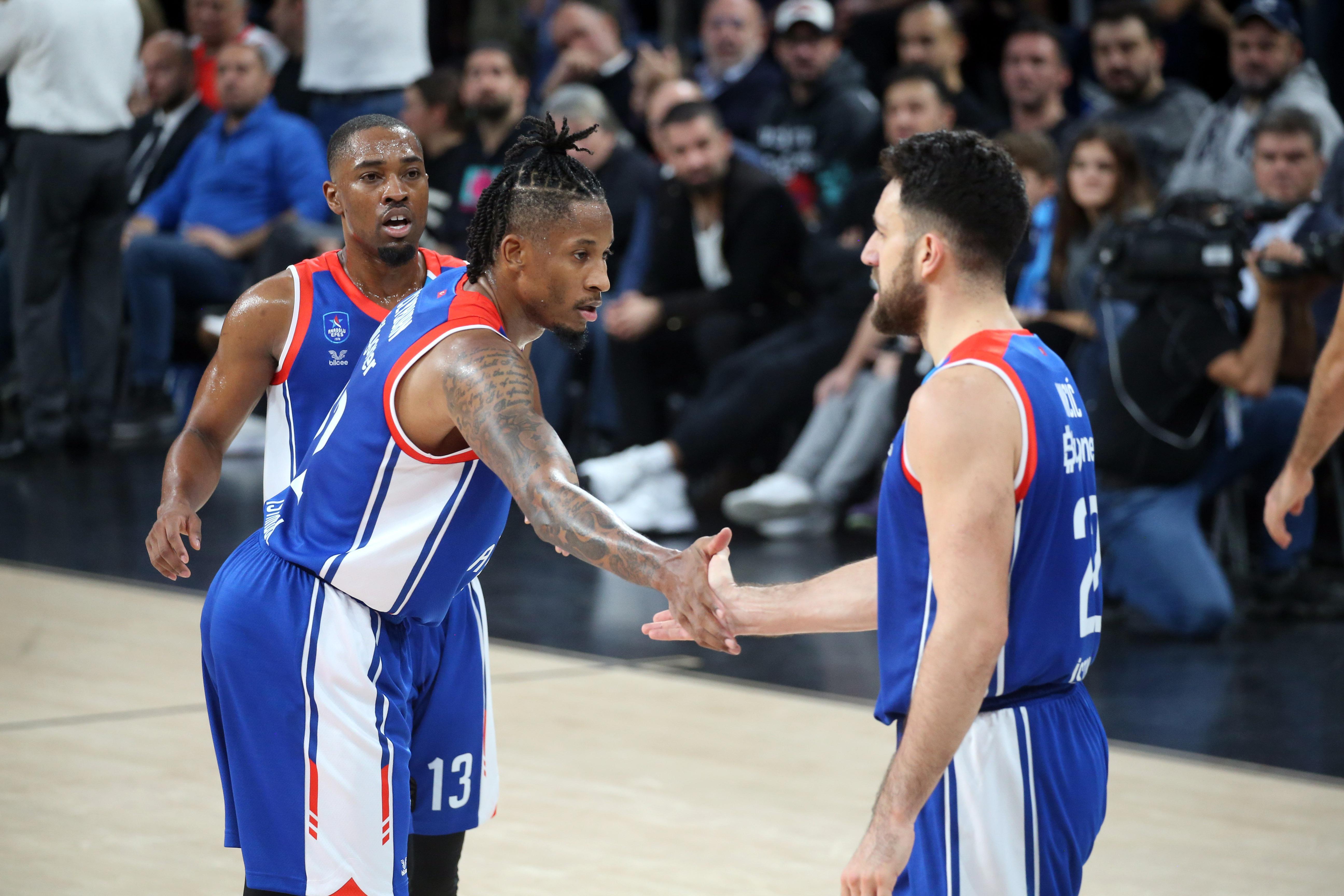 (ÖZET) Anadolu Efes - Olympiacos maç sonucu: 82-71