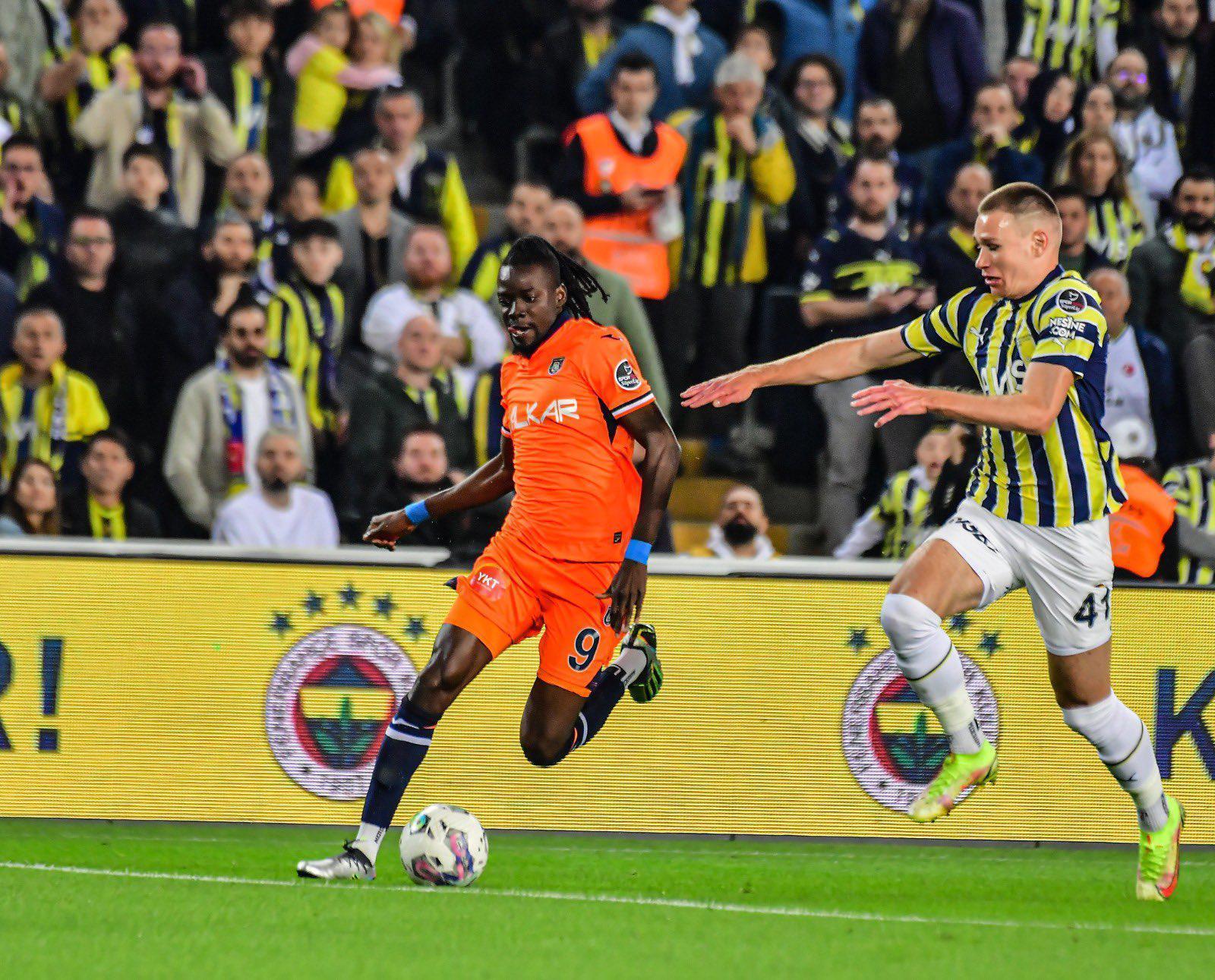 Fenerbahçeden transferde sürpriz hedef Emre Belözoğlu detayı