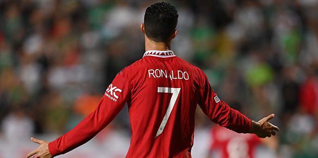 Canlı yayında Ronaldoyu kızdıracak sözler Ronaldoyu alacak mısınız