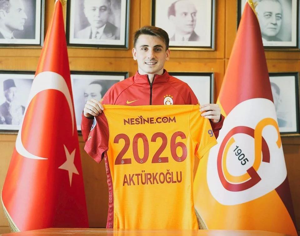 Galatasaray yıldız futbolcusuyla anlaşma sağladı Zamlı yeni sözleşme