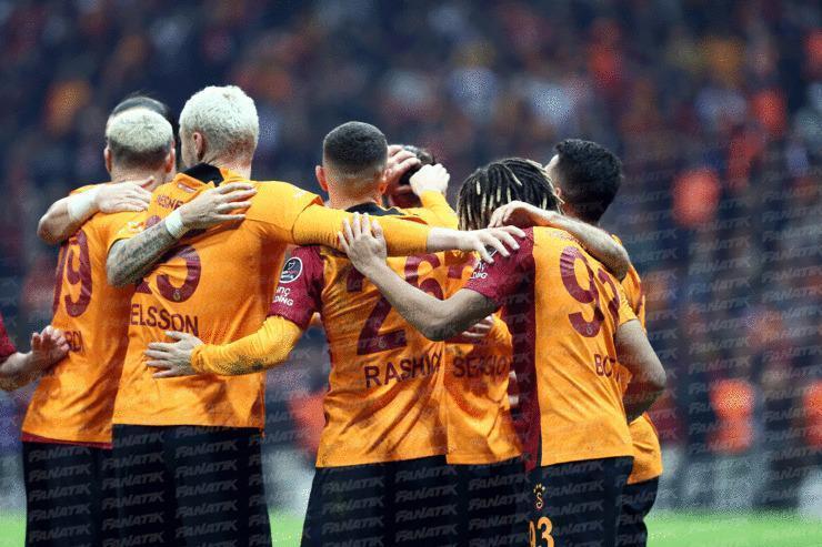 Galatasaray-Antalyaspor maçı sonrası hakemler açıkladı Kırmızı verilmedi, gol öncesi faul...