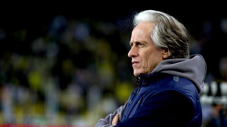 Jorge Jesus istediği transferi resmen açıkladı Mümkün mü bilmiyorum