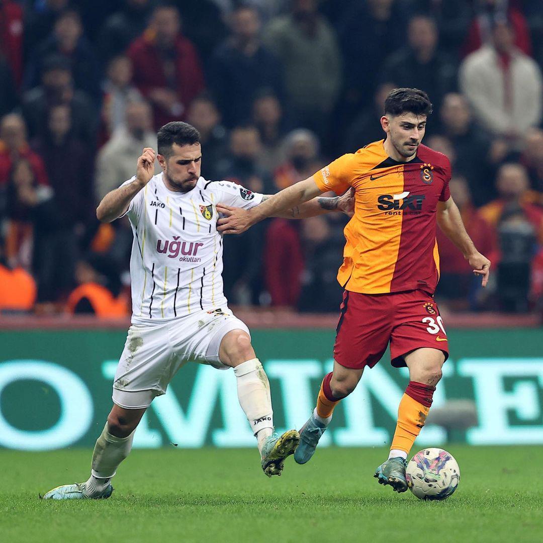 Galatasaraya, İngiltereden yeni golcü Transferde ilk görüşme olumlu